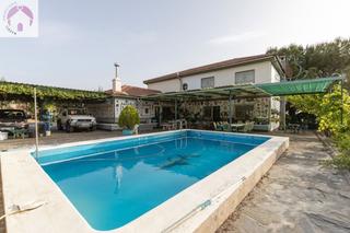 Casa  De viznar. Se vende exclusiva vivienda en alfacar  cuesta de víznar con ext