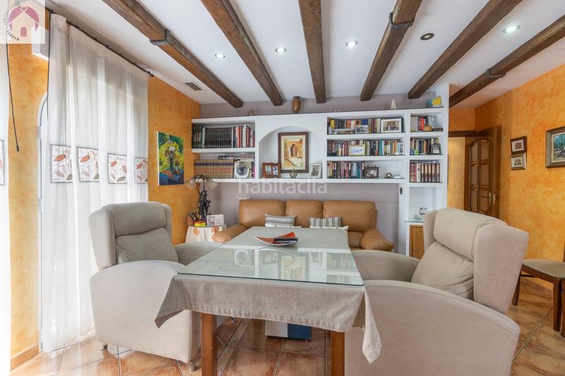 Foto e429c135-ce9d-4216-b974-cf987438e079. Casa amb calefacció aparcament a San Francisco Javier Granada