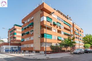 Pis  Calle isla cristina. Piso con plaza de garaje junto al carrefour