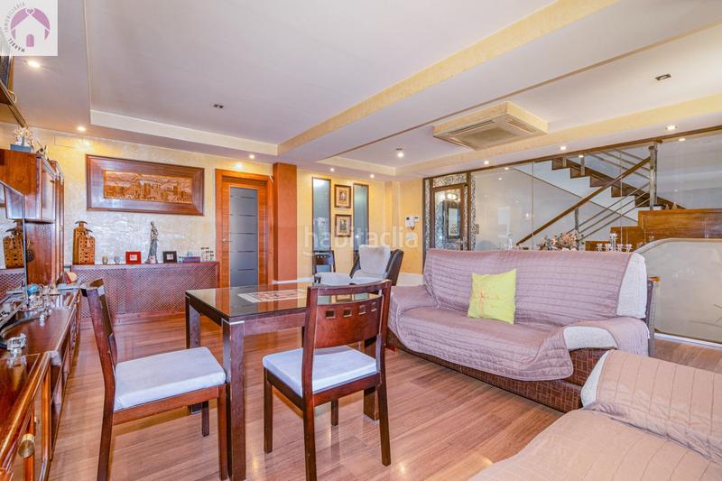 Foto 4b7041d8-f469-4b23-a882-2e6aae531d04. Casa adosada casoplon en el zaidin en Barrio de Zaidín Granada