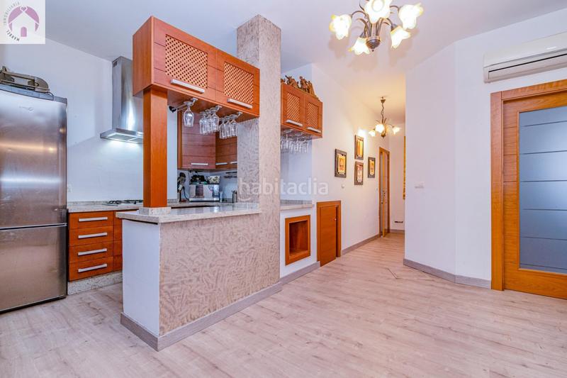 Foto 4ccce05b-c11a-47a5-a541-2f408f7bc17a. Casa adosada casoplon en el zaidin en Barrio de Zaidín Granada