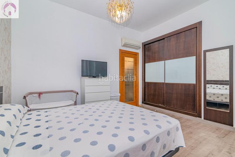 Foto 8f7999d7-9df1-43ea-970b-6112d2d4cb5f. Casa adosada casoplon en el zaidin en Barrio de Zaidín Granada