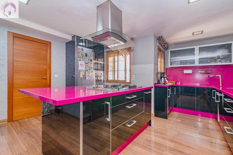 Foto 94d55f0e-1d06-4f2e-ae23-965342ba6db5. Casa adosada casoplon en el zaidin en Barrio de Zaidín Granada