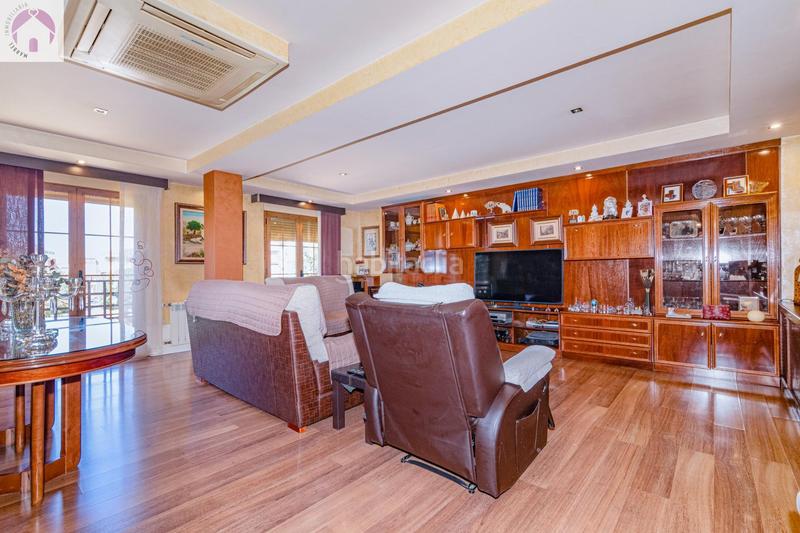 Foto 95ca8a0a-f1a5-4507-b622-3264171a94c0. Casa adosada casoplon en el zaidin en Barrio de Zaidín Granada