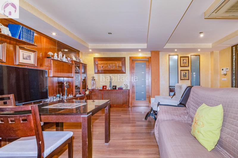 Foto c1332bf1-b7b5-46bb-917f-1ad9755fe4e2. Casa adosada casoplon en el zaidin en Barrio de Zaidín Granada