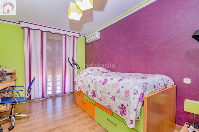 Foto ee4d3566-4a58-4516-a935-2c95b0f7b48c. Casa adosada casoplon en el zaidin en Barrio de Zaidín Granada