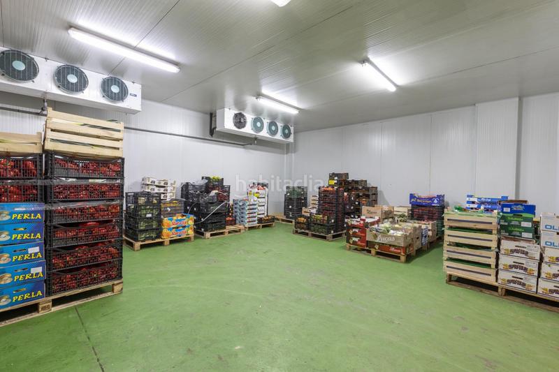 Foto 5ca9954a-9187-4b9e-a637-adc13645341c. Industrial building in Almuñecar centro Almuñécar