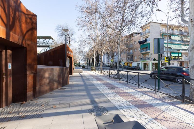 Foto c7e5bd11-430b-4f01-9e24-f518d81f044f. Appartamento in calle platon (cer) 2 in Cerrillo de Maracena - Periodistas Granada