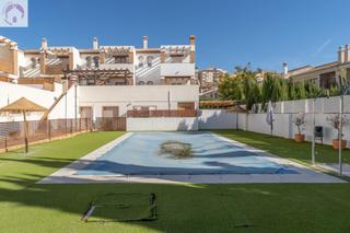Doppelhaus  Calle san jose. Gran chalet pareado con piscina comunitaria detrás de la ruta de