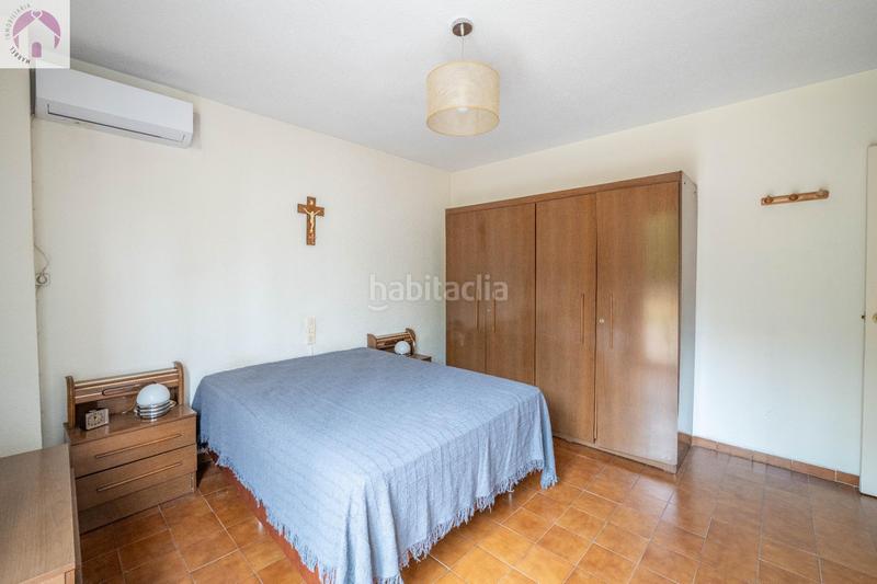 Foto 1d070b47-26a1-42a6-8153-7eb294215c43. Piso amplio piso en palacio de deportes en Castaño - Mirasierra Granada