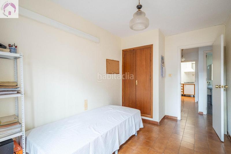 Foto 1e87309e-636a-4e5e-bc9c-9a738c9ada3d. Piso amplio piso en palacio de deportes en Castaño - Mirasierra Granada