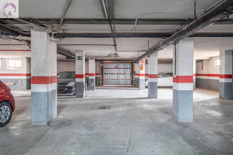 Foto 820a9aa4-97be-4bba-a341-2f144b72676c. Piso amplio piso en palacio de deportes en Castaño - Mirasierra Granada