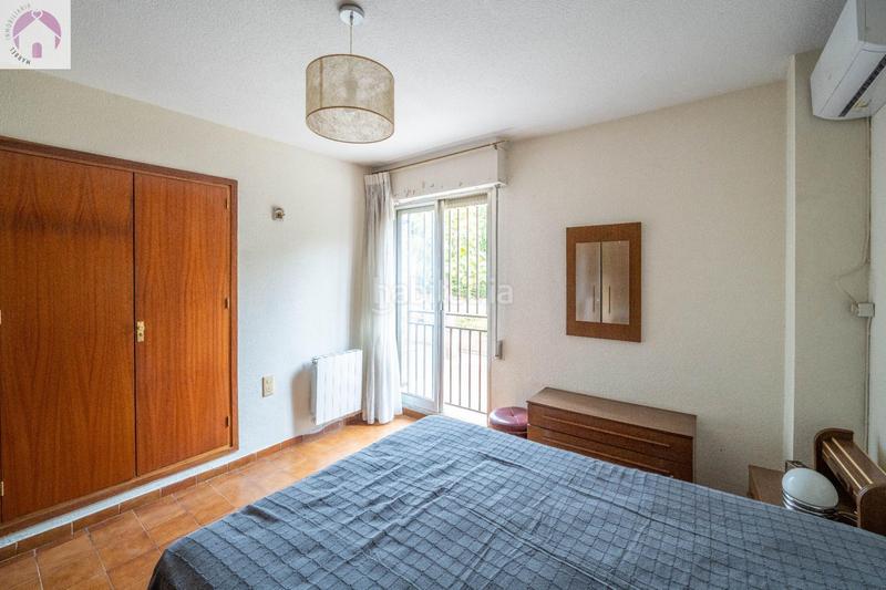 Foto 861a01b8-1d58-4a32-ad22-e3e71e4f7c94. Piso amplio piso en palacio de deportes en Castaño - Mirasierra Granada