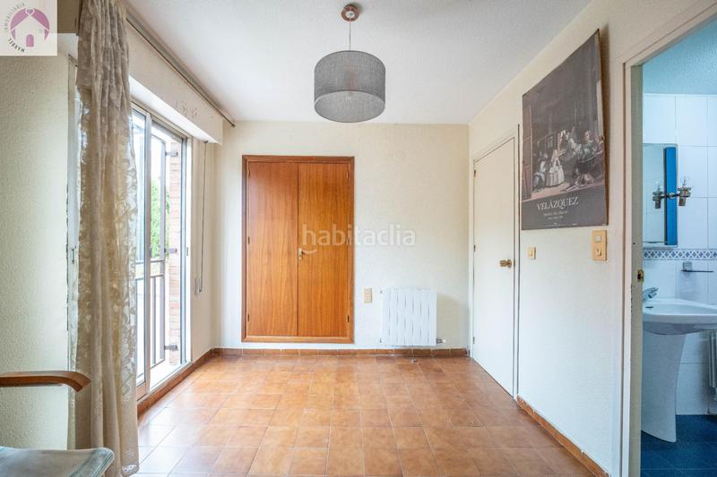 Foto 94792f1c-068c-4942-8466-f280808d696f. Piso amplio piso en palacio de deportes en Castaño - Mirasierra Granada