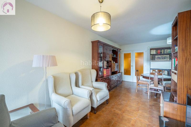 Foto 9cd5202a-1468-4e1b-9bca-82d7c999df87. Piso amplio piso en palacio de deportes en Castaño - Mirasierra Granada