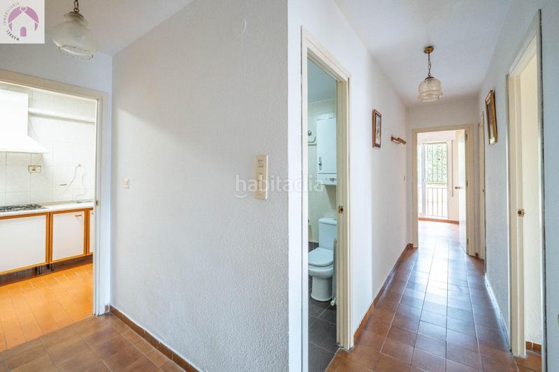 Foto b8b35be9-caa2-42a6-9bb4-f2d30cef2ed5. Piso amplio piso en palacio de deportes en Castaño - Mirasierra Granada