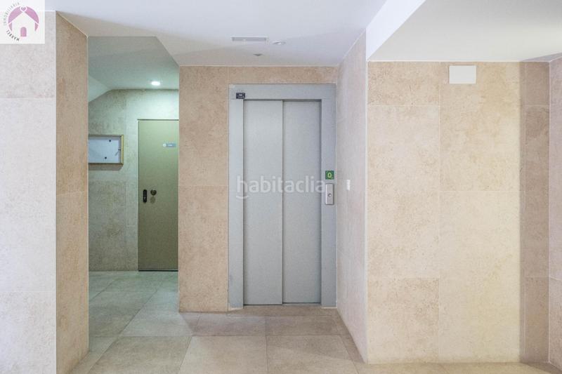 Foto f566c373-2f9c-4da4-babf-ea64362bc926. Piso amplio piso en palacio de deportes en Castaño - Mirasierra Granada