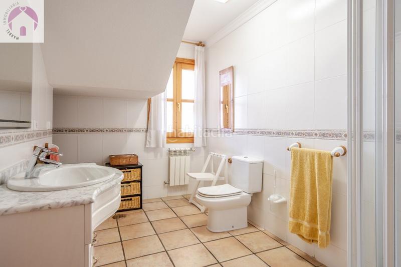 Foto 9342b9c1-66e1-4385-9f15-0b693e603752. Xalet amb calefacció aparcament piscina a Barrio de la Vega Monachil