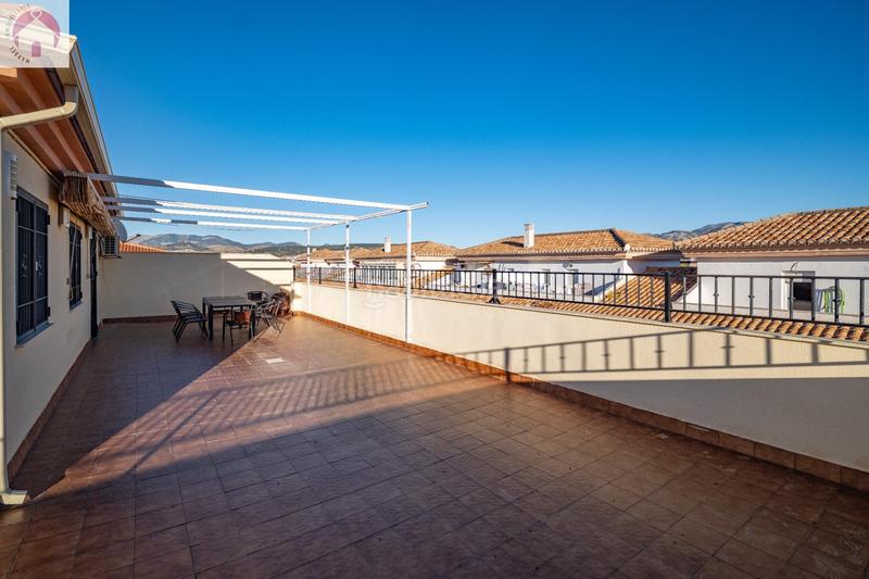 Foto 2a7cf301-c782-434f-878d-8a3ac9253391. Attique avec parking dans San Antón Armilla