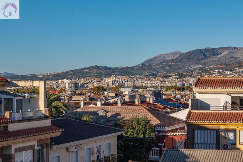 Foto 3854a0ff-bc89-4431-96d1-428206ec533c. Attique avec parking dans San Antón Armilla