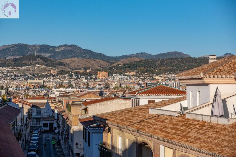 Foto 39cb68b7-6fa0-4ec0-bd96-b4374889f433. Attique avec parking dans San Antón Armilla