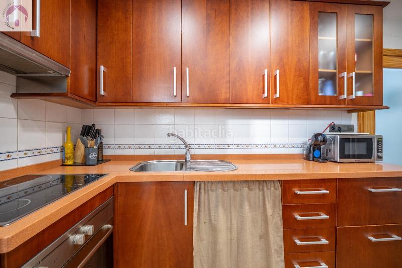 Foto c32d3d37-8426-4b68-b237-13b0b6533f1a. Attique avec parking dans San Antón Armilla