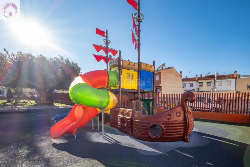 Foto f3fe234c-4f7f-4fb6-856d-bca9170b3360. Attique avec parking dans San Antón Armilla