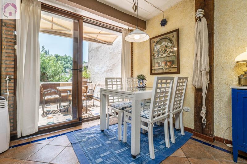 Foto 1d0cc607-0bb4-49f3-b37d-1e1211ac3815. Casa dos maravillosas casas en el albaicín con vistas panorámicas a la alhambra en Granada