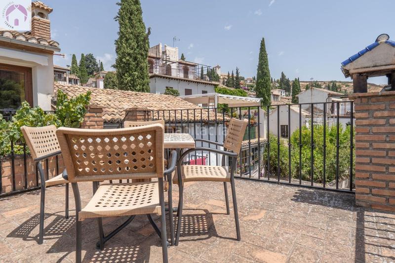 Foto ad11931f-3d61-412d-ae08-1fa90b249046. Casa dos maravillosas casas en el albaicín con vistas panorámicas a la alhambra en Granada