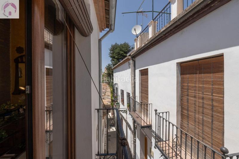 Foto af98348e-ba36-4d25-96f5-cac24d4b1fdd. Casa dos maravillosas casas en el albaicín con vistas panorámicas a la alhambra en Granada