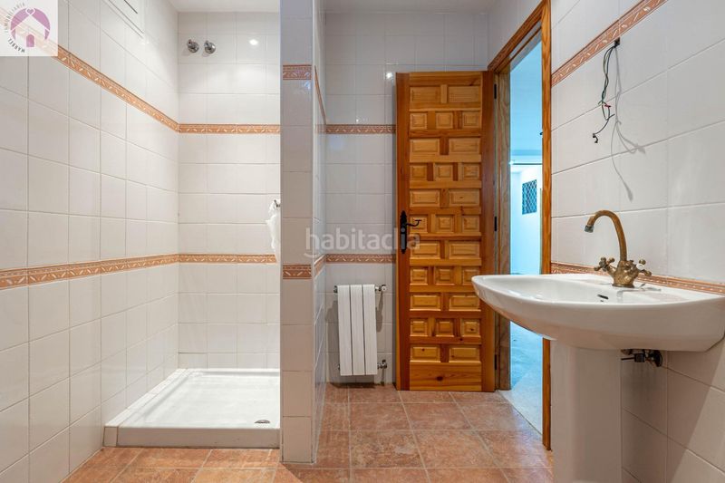 Foto c2513c8d-6265-467a-b429-a83a8e892829. Xalet amb calefacció aparcament piscina a Santa Fe
