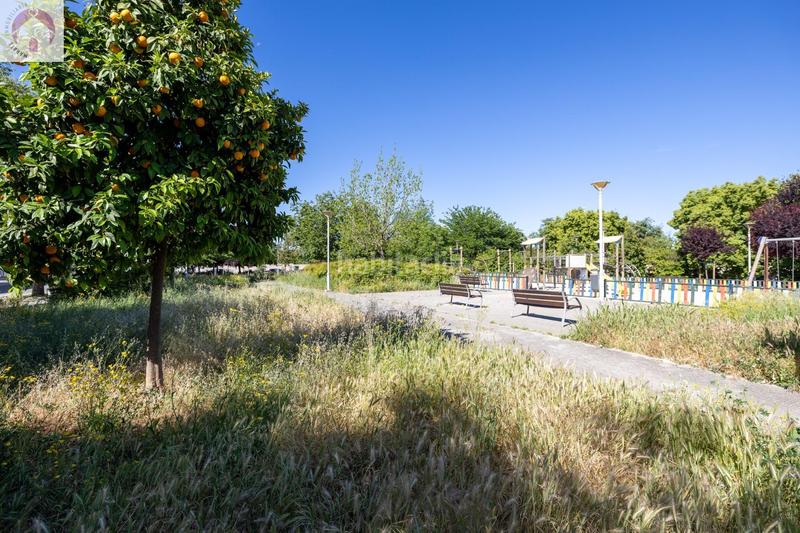 Foto 4cfbbee0-5a66-439c-8204-fb4a4b81617f. Casa adosada en Rosaleda - Juventud Granada