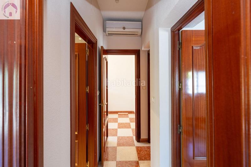 Foto f094434d-bdf0-4ec1-bfc4-05dc4fac4ca2. Casa adosada en Rosaleda - Juventud Granada