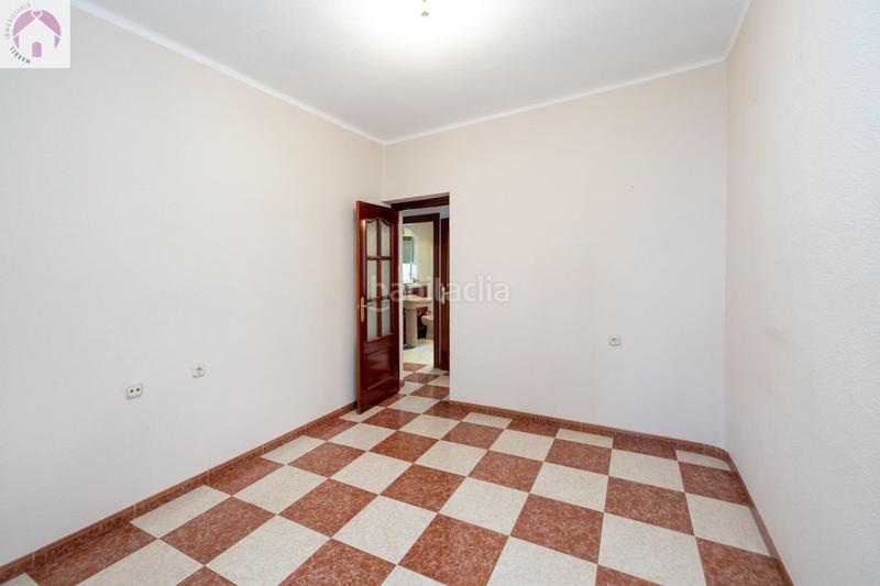 Foto ff67f6bd-873f-4349-9e3d-7f931173fd47. Casa adosada en Rosaleda - Juventud Granada