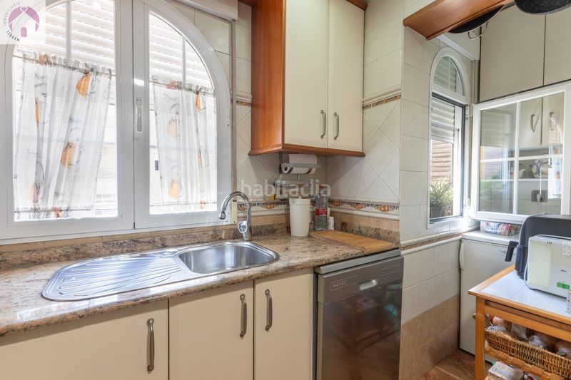 Foto 4bd9b908-1d0d-4090-b673-9b91f6d7d6dc. Casa amb calefacció aparcament a San Francisco Javier Granada