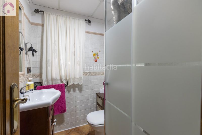 Foto 729e5557-2e56-4b48-8d15-54fc5d887e55. Casa amb calefacció aparcament a San Francisco Javier Granada