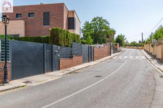 Xalet  Camino de montevive. Espectacular chalet en alhendín  urbanización el arenal!