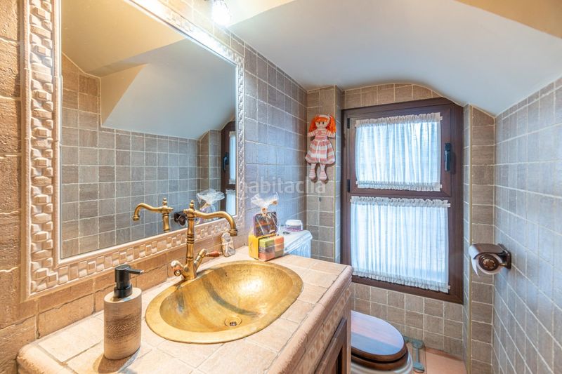 Foto 0f3d676e-9b84-4d64-9ca0-5a158a4bc696. Chalet precioso chalet en cerro del oro en Cenes de la Vega