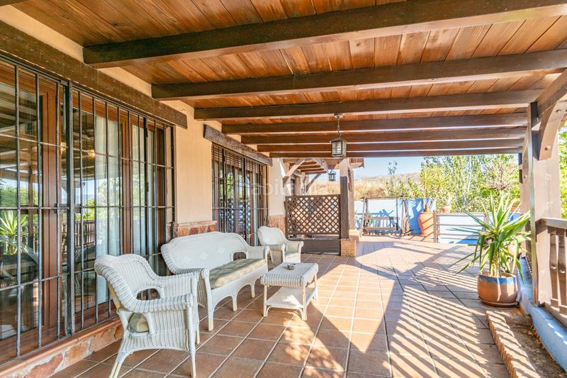 Foto 2cd8c405-8554-4374-87a4-e3a89c8beec1. Chalet precioso chalet en cerro del oro en Cenes de la Vega