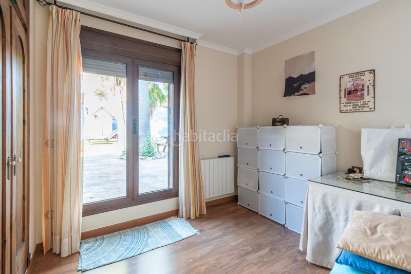 Foto bc2275d5-909e-4728-8c5e-4b596a1f6a34. Chalet precioso chalet en cerro del oro en Cenes de la Vega