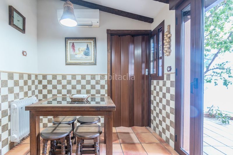 Foto fdf33272-aa89-4123-9a7b-33802459813d. Chalet precioso chalet en cerro del oro en Cenes de la Vega