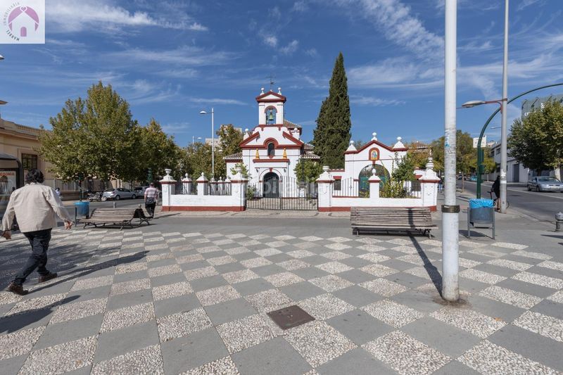 Foto aefa050d-0abc-4dd8-a8a1-a8ff64e92d6f. Piso oportunidad de venta de piso en zona ancha de capuchinos en Granada