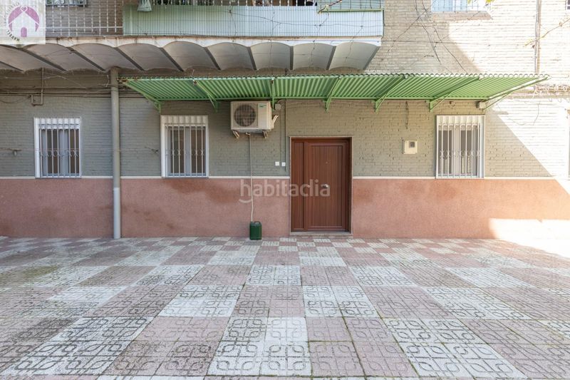 Foto c3a7f2d6-41e5-4929-8192-a0df92e1a8d3. Piso oportunidad de venta de piso en zona ancha de capuchinos en Granada