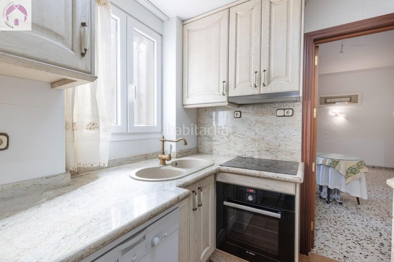 Foto dade9bda-9512-4ce7-a71c-a69be015c3be. Piso oportunidad de venta de piso en zona ancha de capuchinos en Granada