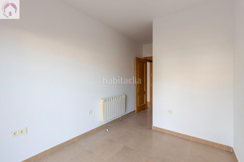 Foto 541782a6-d893-4624-bdd7-0bdd077e59e4. Pis amb calefacció aparcament a Atarfe