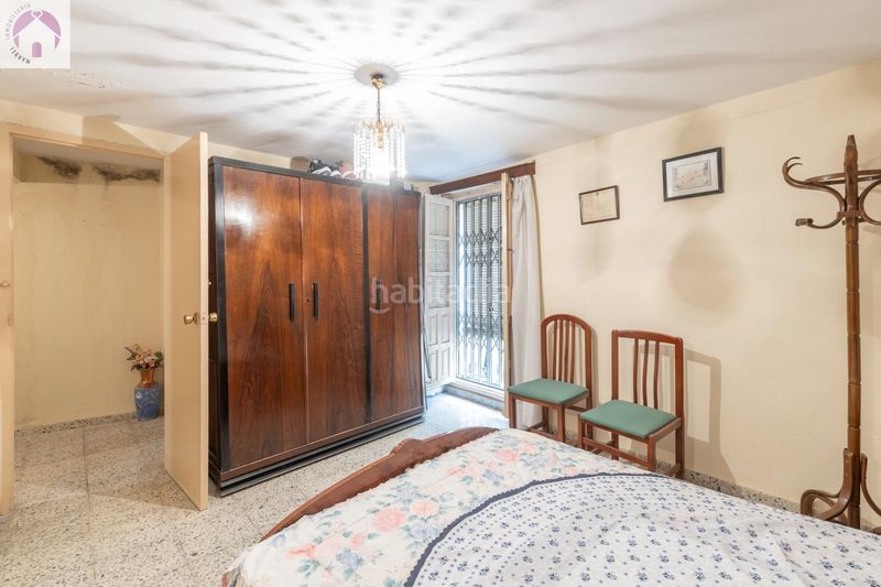 Foto 44ce87ca-722c-4ce0-8ecf-cccdc12298c3. Casa adosada en calle calle nueva de cartuja 9 bonita casa para reformar en Granada