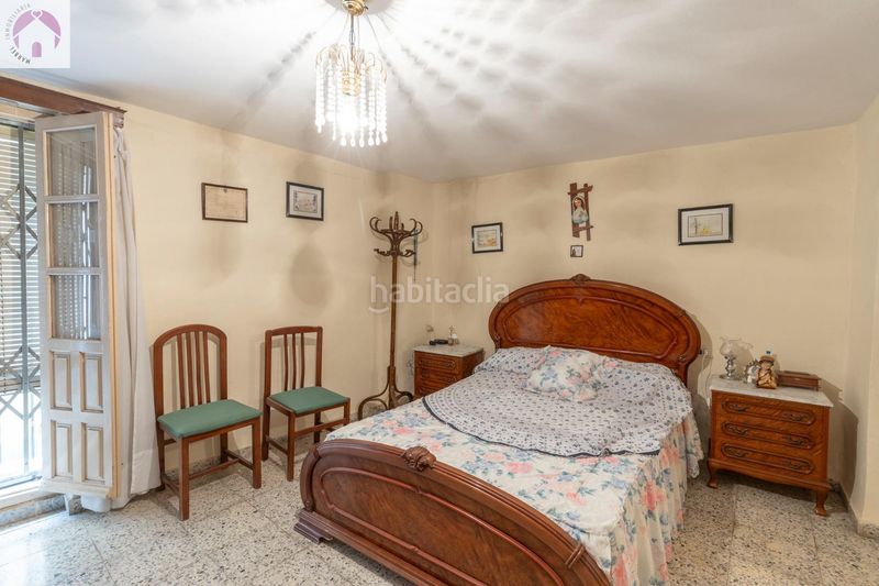 Foto 9e325db7-47e5-48dd-978d-b9c299b675ff. Casa adosada en calle calle nueva de cartuja 9 bonita casa para reformar en Granada