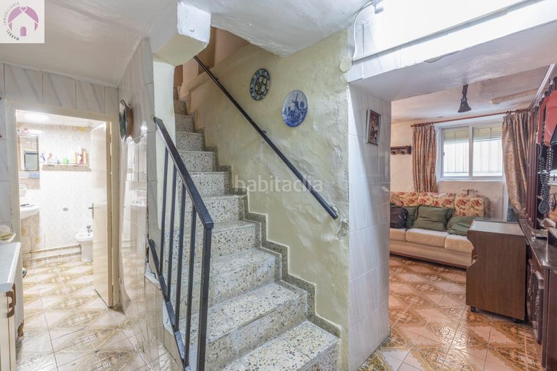Foto a27bc077-4404-48a9-9da1-19d0d0519018. Casa adosada en calle calle nueva de cartuja 9 bonita casa para reformar en Granada