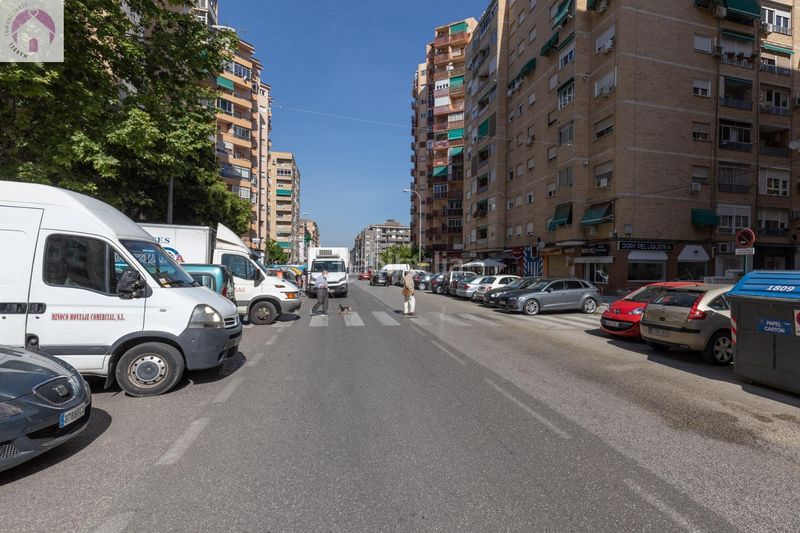 Foto 142293d8-602c-487f-9803-56f23e07b3ad. Piso  junto plaza de la hipica avenida de america en Granada