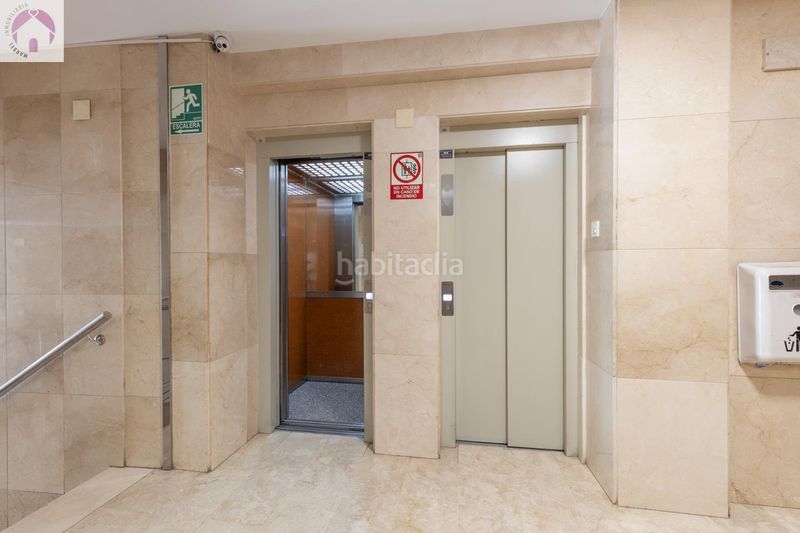 Foto 40eca7da-f0cb-4e2d-81ea-9e4a0d77272e. Piso  junto plaza de la hipica avenida de america en Granada